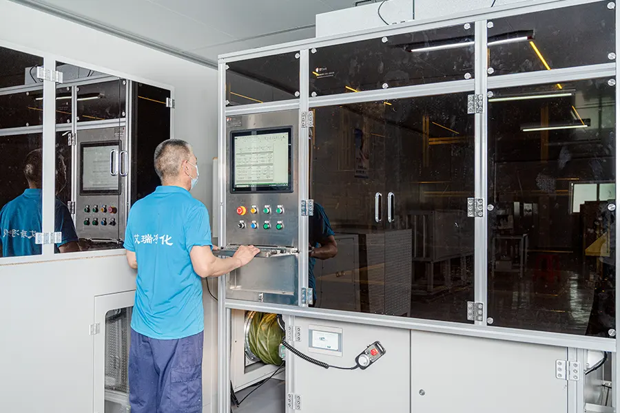 Sealing and leak testing of a HEPA filter unit